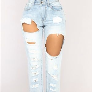 NWT Not Your Boyfriend Jeans - Fashion Nova